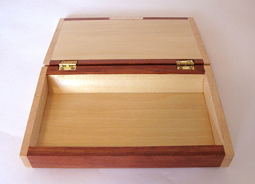 Small wood box made from bubinga and maple