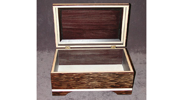 Handcrafted keepsake box by solid black palm - Black Palm