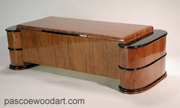Artistic wood box made of solid bubinga with ebony accents - Suspended box design - Fastness