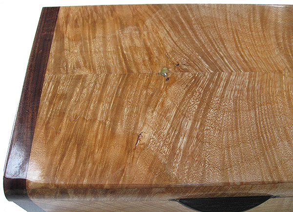 Figured maple box top close up - Handmade decorative wood keepsake box