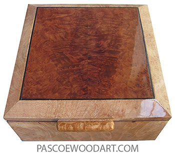 Handcrafted wood box - Decorative keepske box made of maple burl with redwood burl top