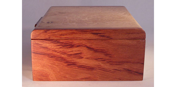 Bubinga box end - Handmade small wood box made of maple burl with bubinga ends