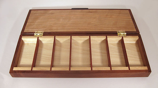 Handmade pill box - Weekly pill organizer with 7 compartments